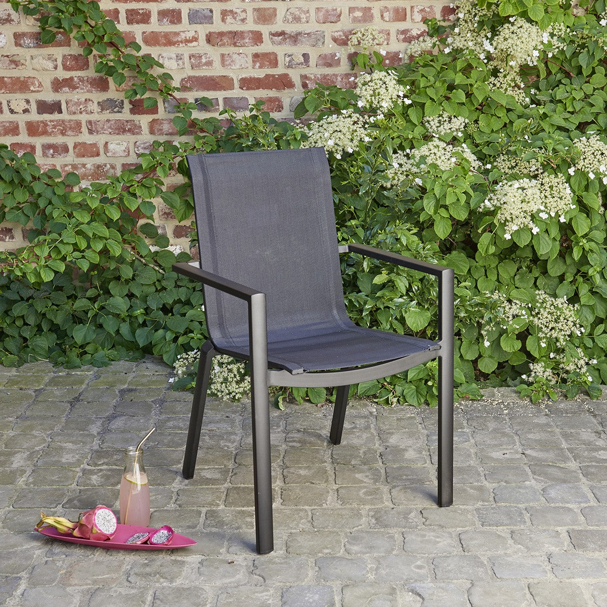 5020A-salon_de_jardin_aluminium_noir_et_textilene_gris_6_10_pers-06.jpg