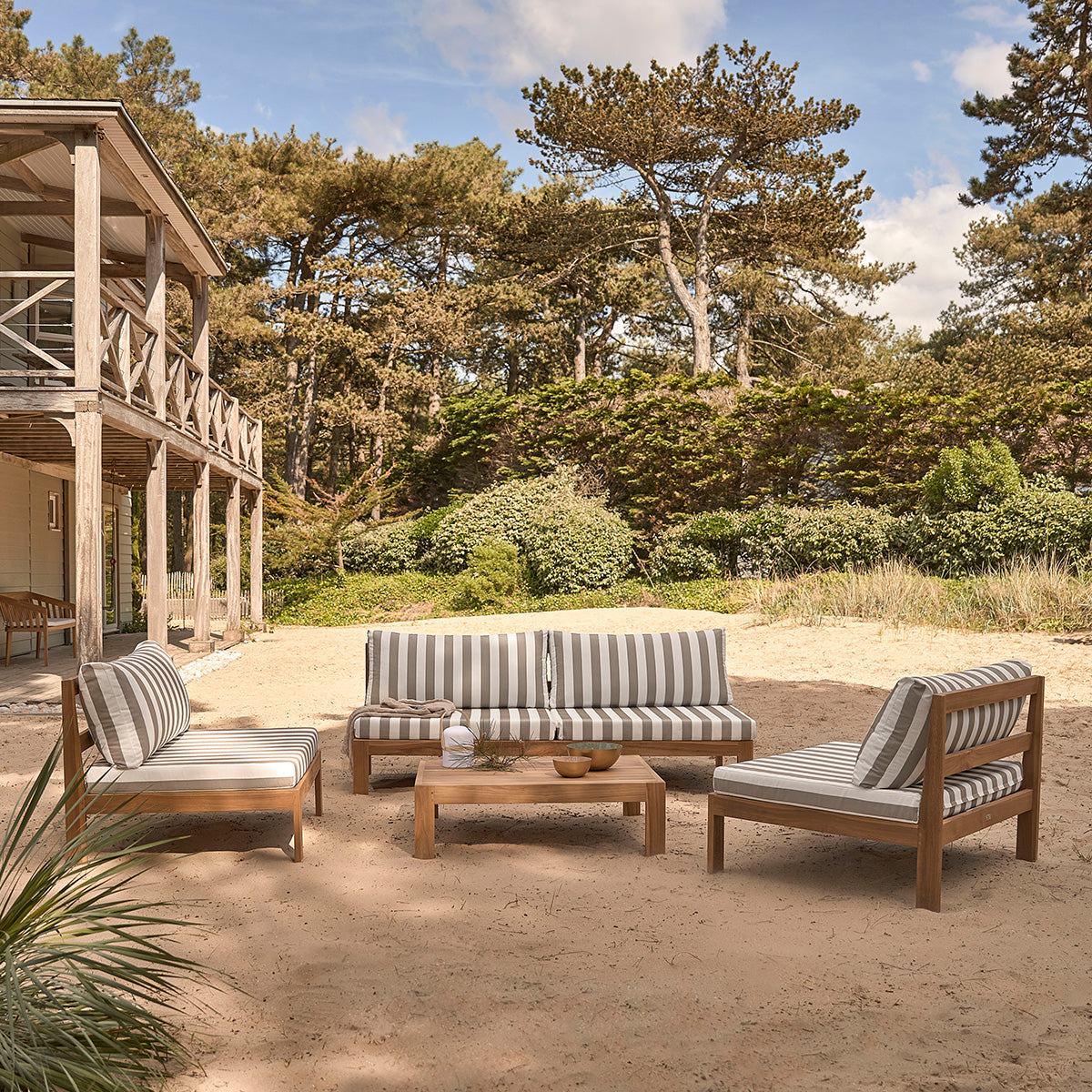 Le mobilier de jardin en bois se refait une beauté