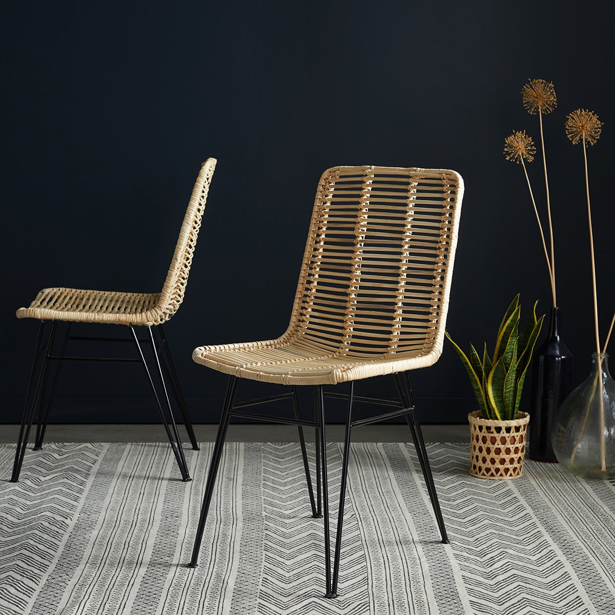 1016-lot_de_2_chaises_en_rotin_et_metal-01.jpg