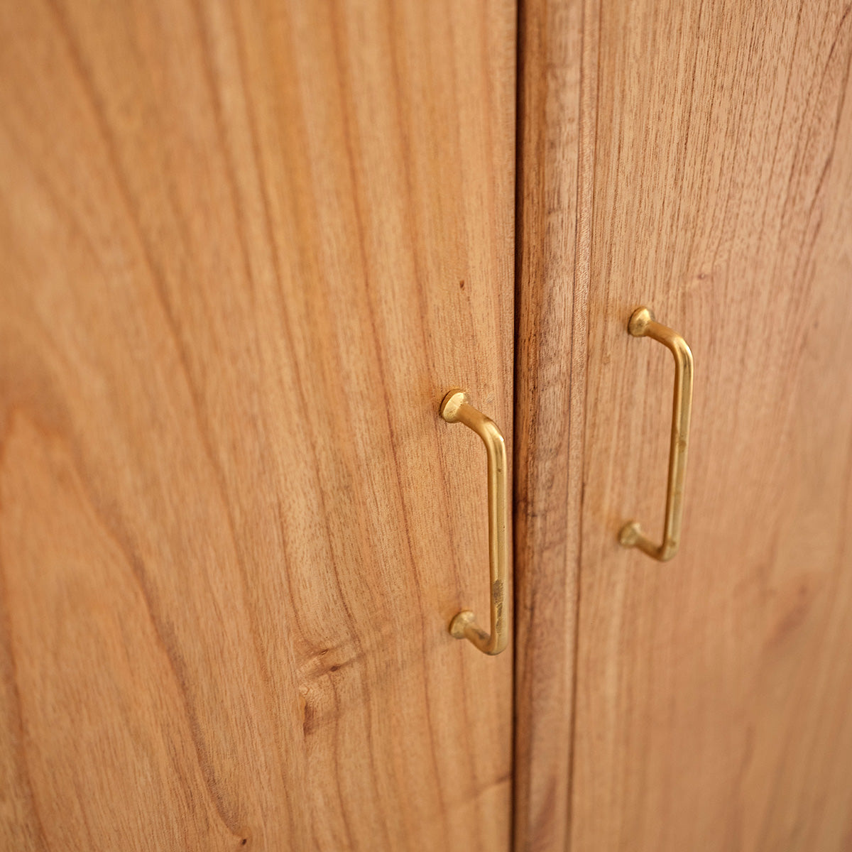 PIA - Armoire en mindi massif 180 cm