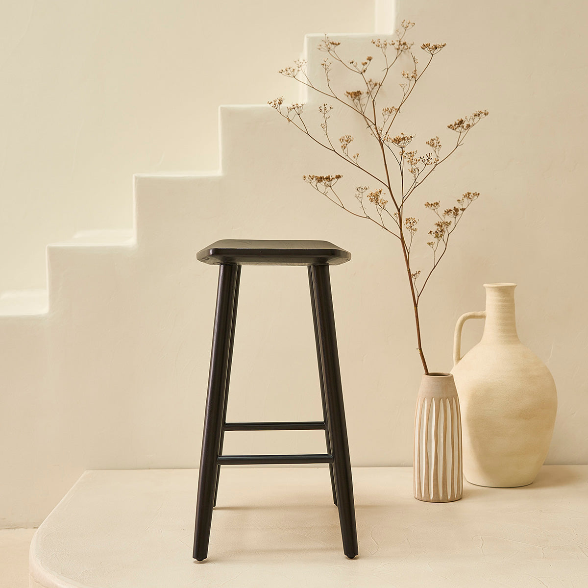 AMBRE - Tabouret de bar en teck massif noir 65 cm