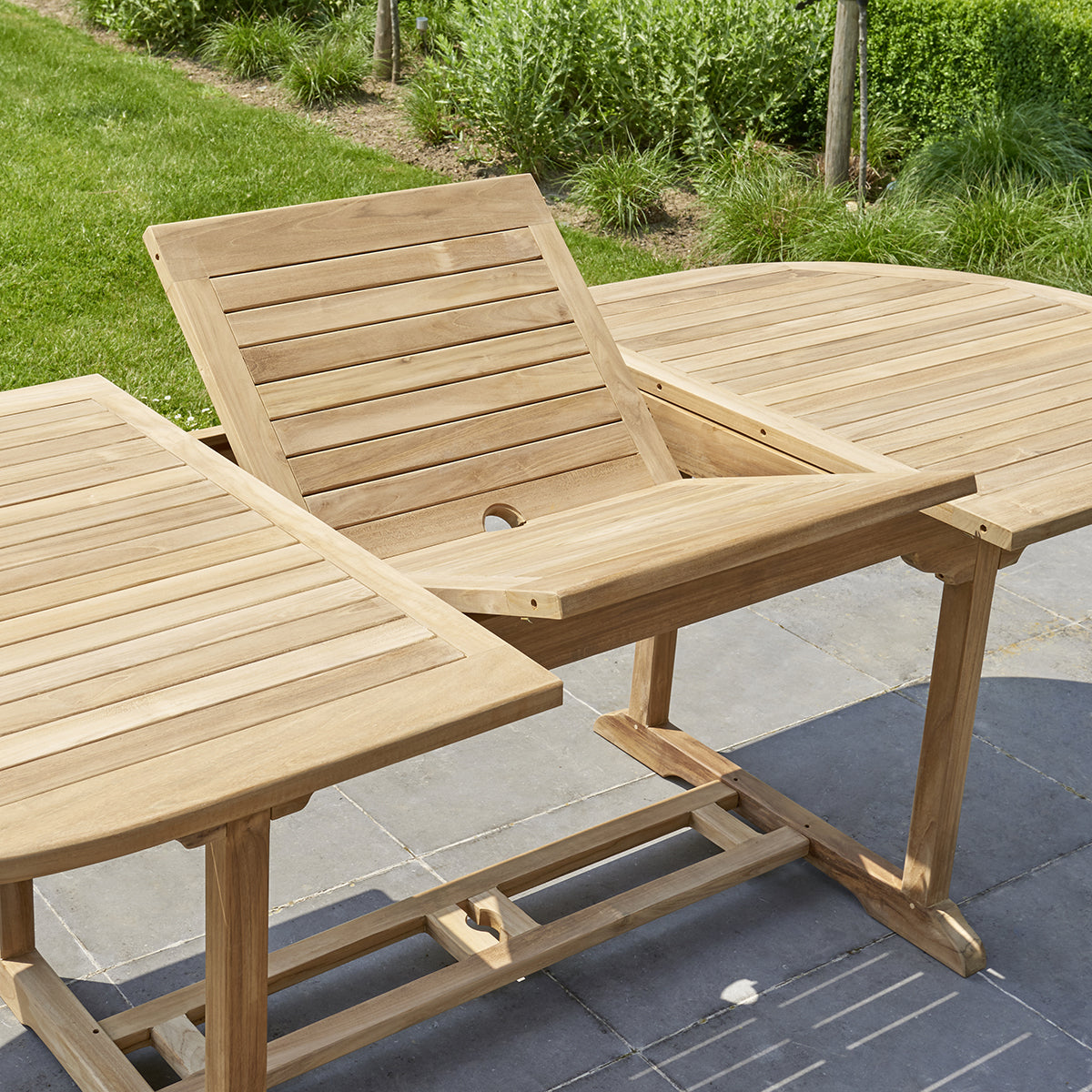 MIDLAND - Salon de jardin en teck massif extensible 8/10 pers.