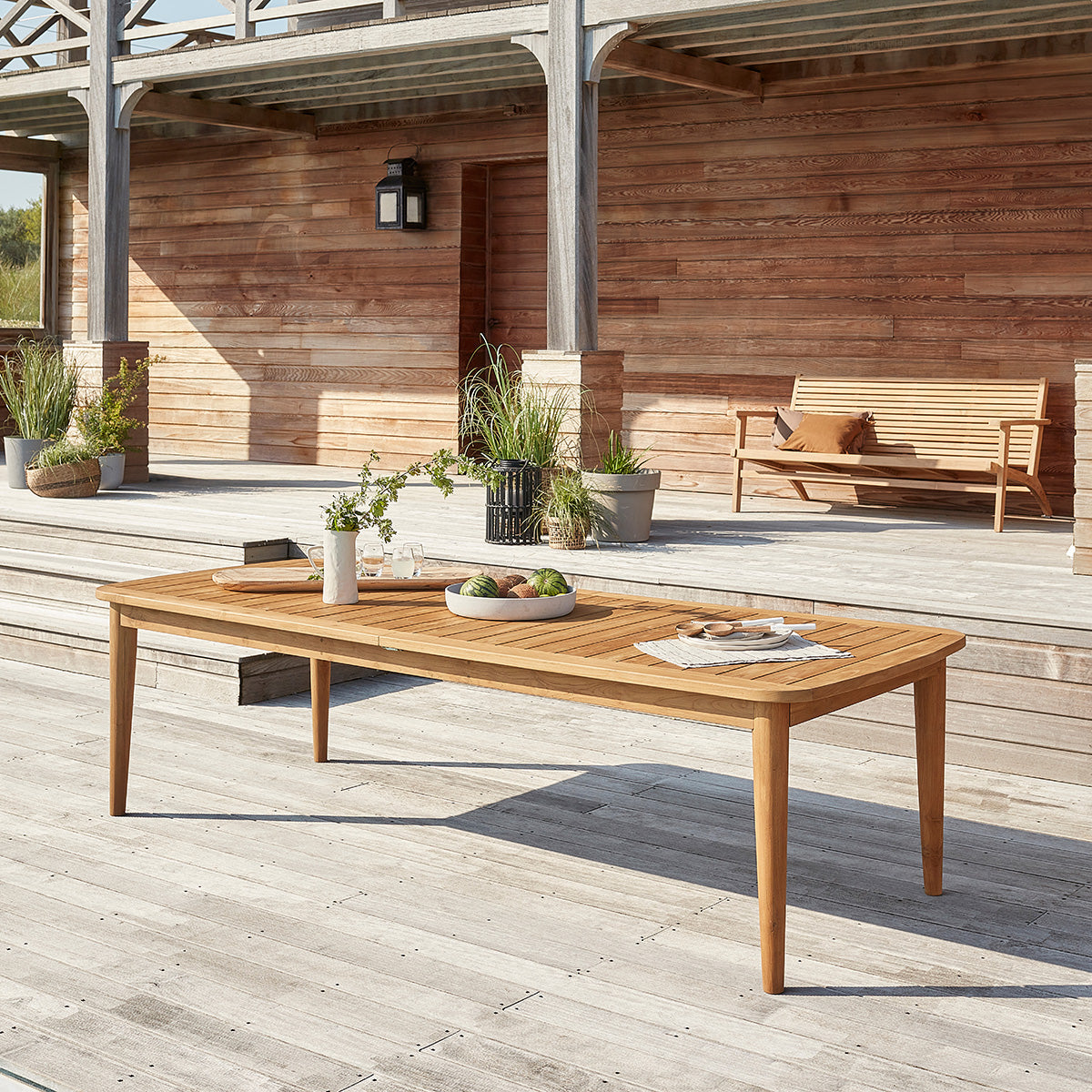 HORTENSE - Table de jardin en teck massif recyclé extensible 10/12pers.