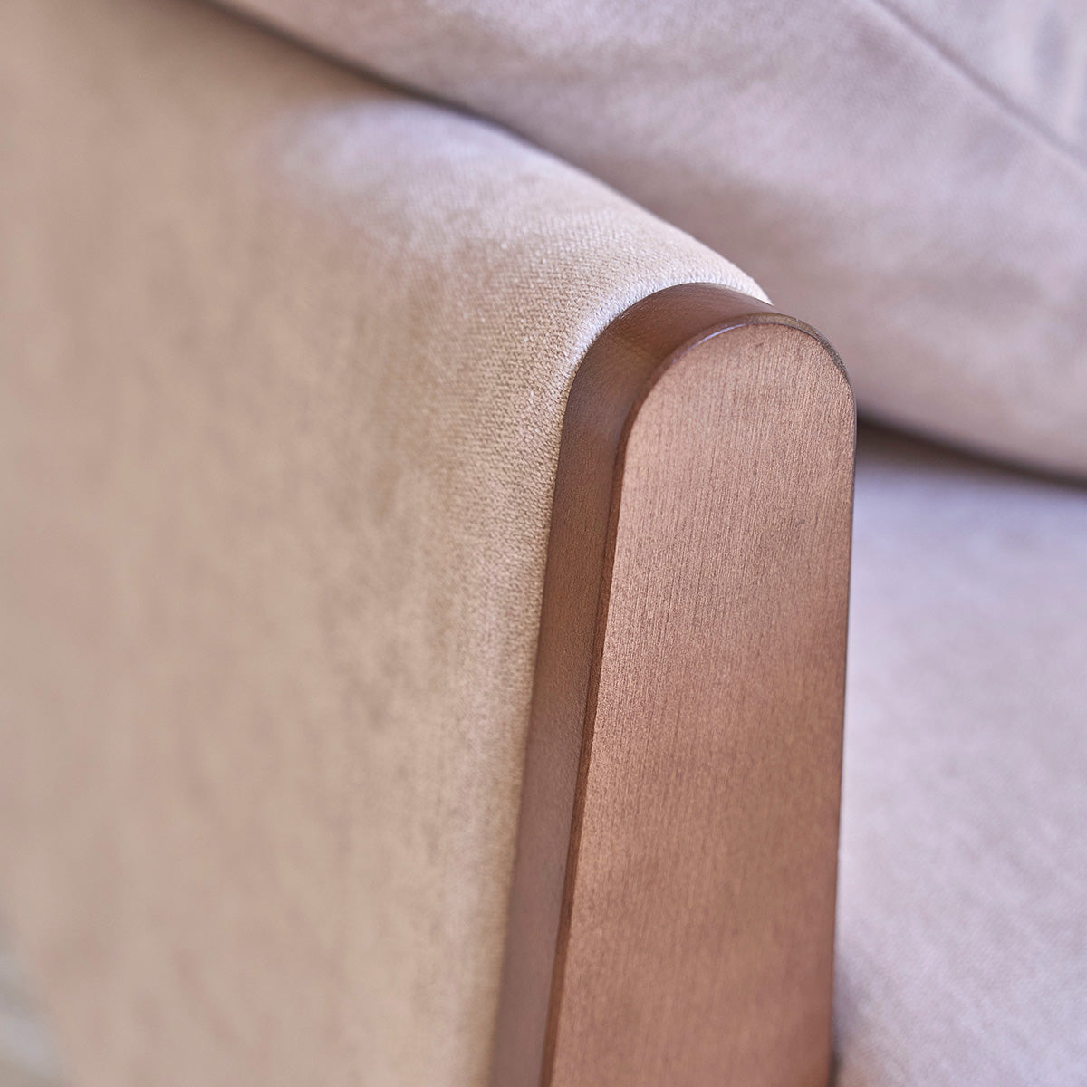 ONDINE - Canapé droit 3 places en bois massif et velours beige chiné