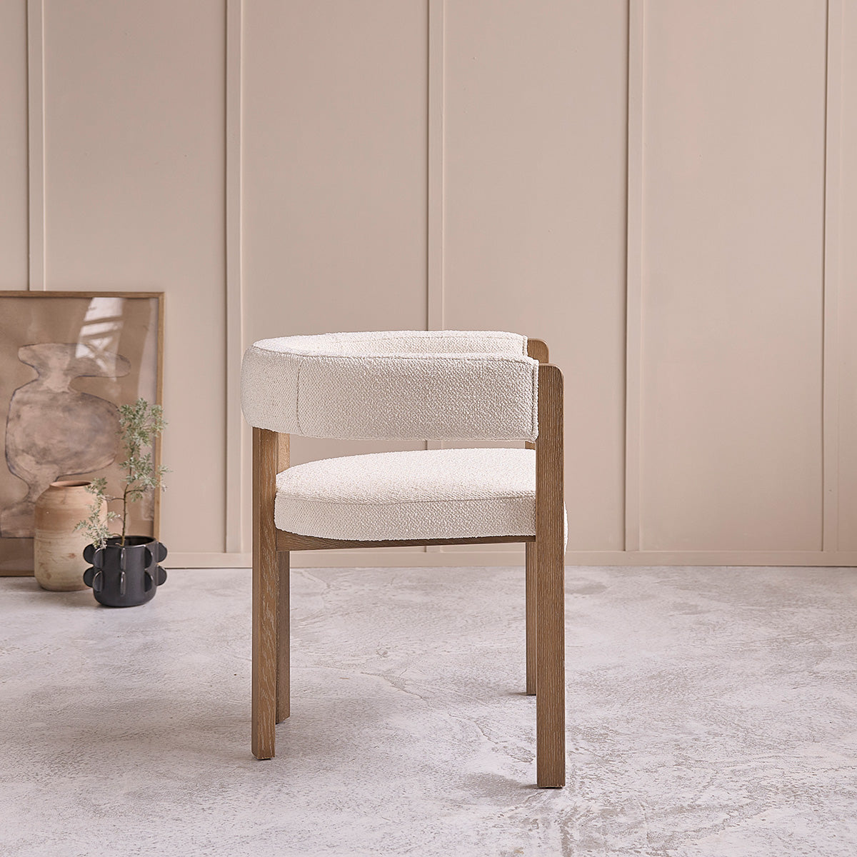 CLÉA - Chaise en chêne et tissu bouclette écrue