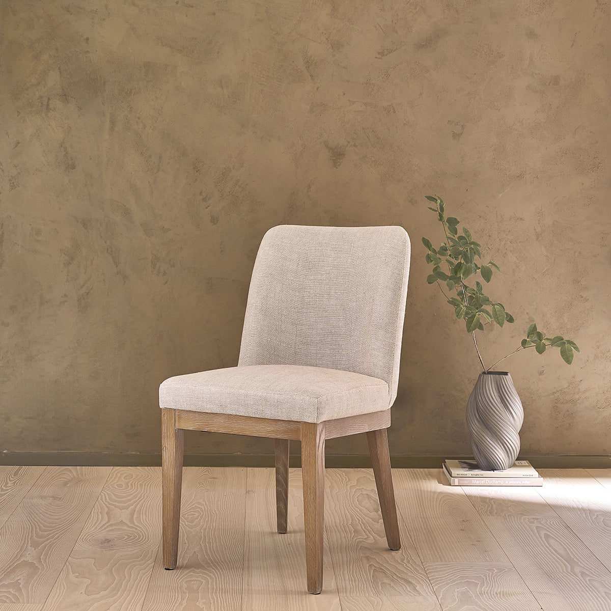 MARGOT - Chaise en chêne massif et tissu lin