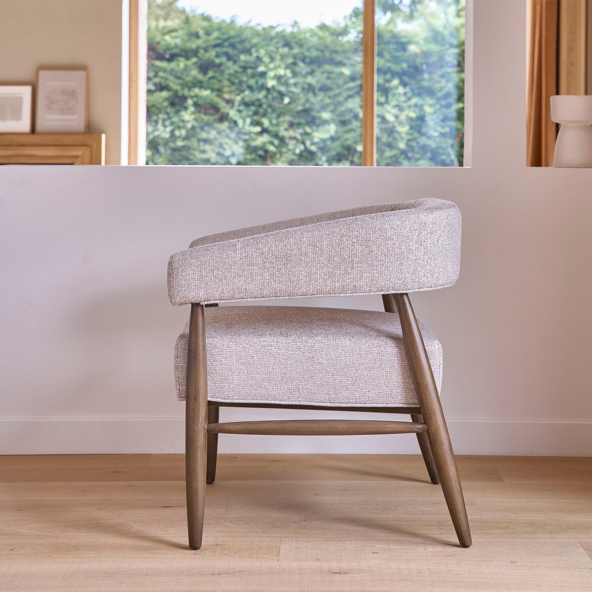 ÉLOI - Fauteuil en bois massif et tissu texturé beige chiné