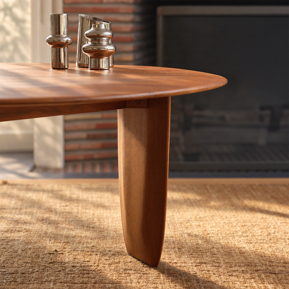 TAB0007-table_basse_ronde_en_teck_massif_o_85_cm-05.png