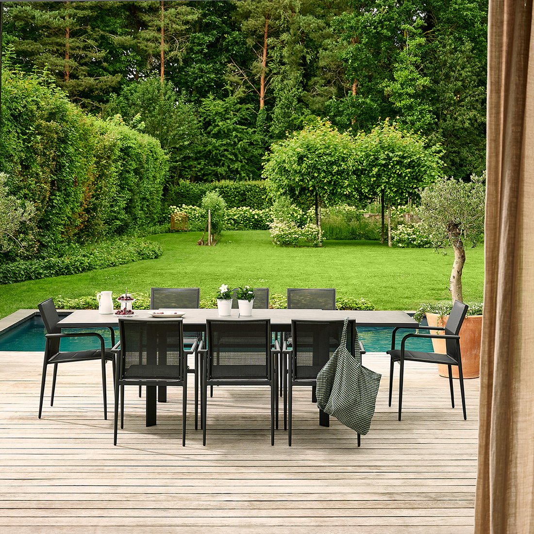 LAGON - Table de jardin en aluminium et verre extensible gris 6/10 pers.